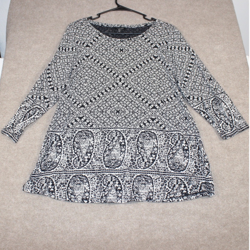 Lucky Brand Womens 1X Black White Paisley Geometric Print Lace Back Knit Top